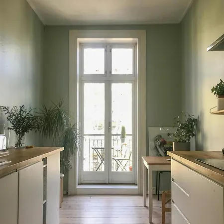 Apartment South-facing Flat With Balcony In Grunerlokka